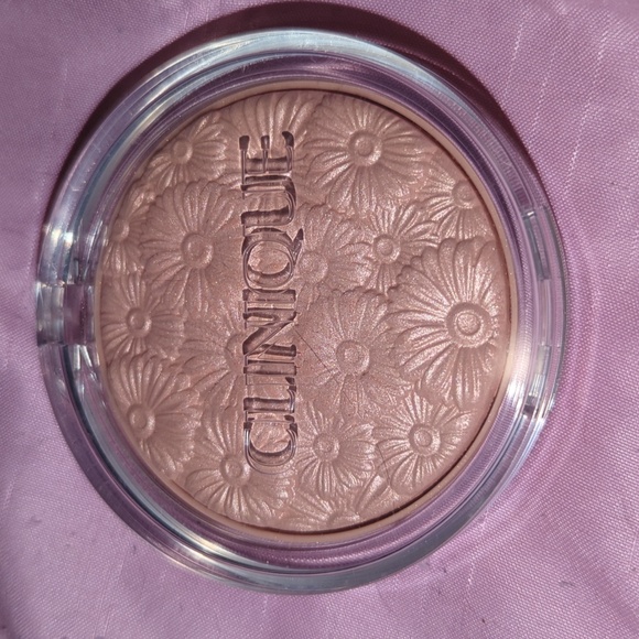 LIMITED EDITION CLINIQUE LUNAR POP FLOWER HIGHLIGHTER - Picture 1 of 2